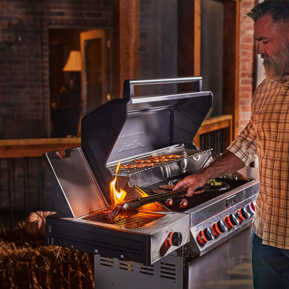Monument Grills Denali 605Pro Stainless Smart Propane Gas Grill