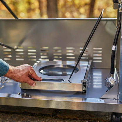 Monument Grills Denali 605Pro Stainless Smart Propane Gas Grill