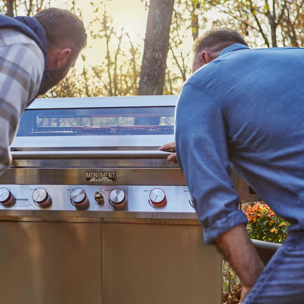 Monument Grills Denali 605Pro Stainless Smart Propane Gas Grill