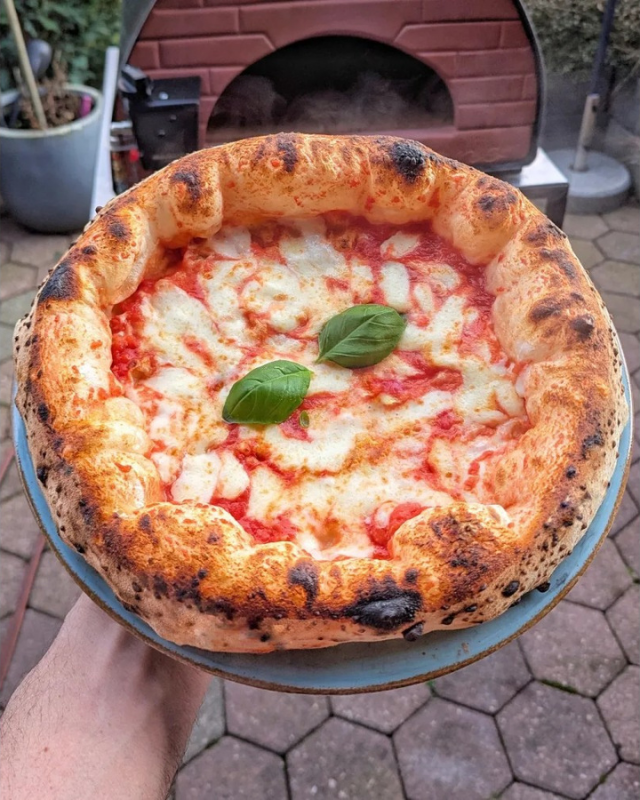 Pizza Party Outdoor 70 x 70cm Bollore "GUNMETAL" Floor (60 x 60cm) Freestanding Multi-Fuel Pizza Oven